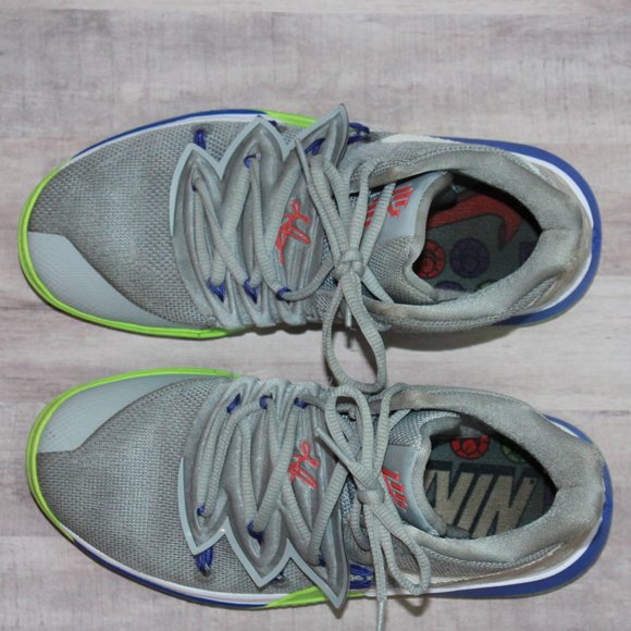 Nike Boys Kyrie 5 Wolf AQ2456-099 Grey Lime Blast Basketball Sneakers Size 6 Y - Picture 12 of 12